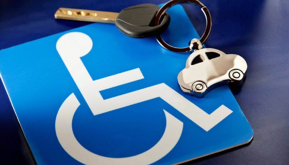 Immagine: contrassegno-disabili