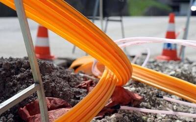 Immagine: posa-fibra-ottica